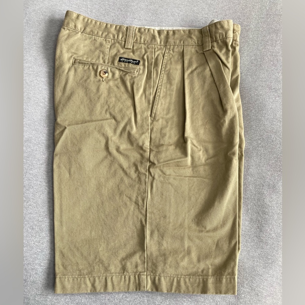 Eddie Bauer Pleated Front Khaki Men's Shorts
